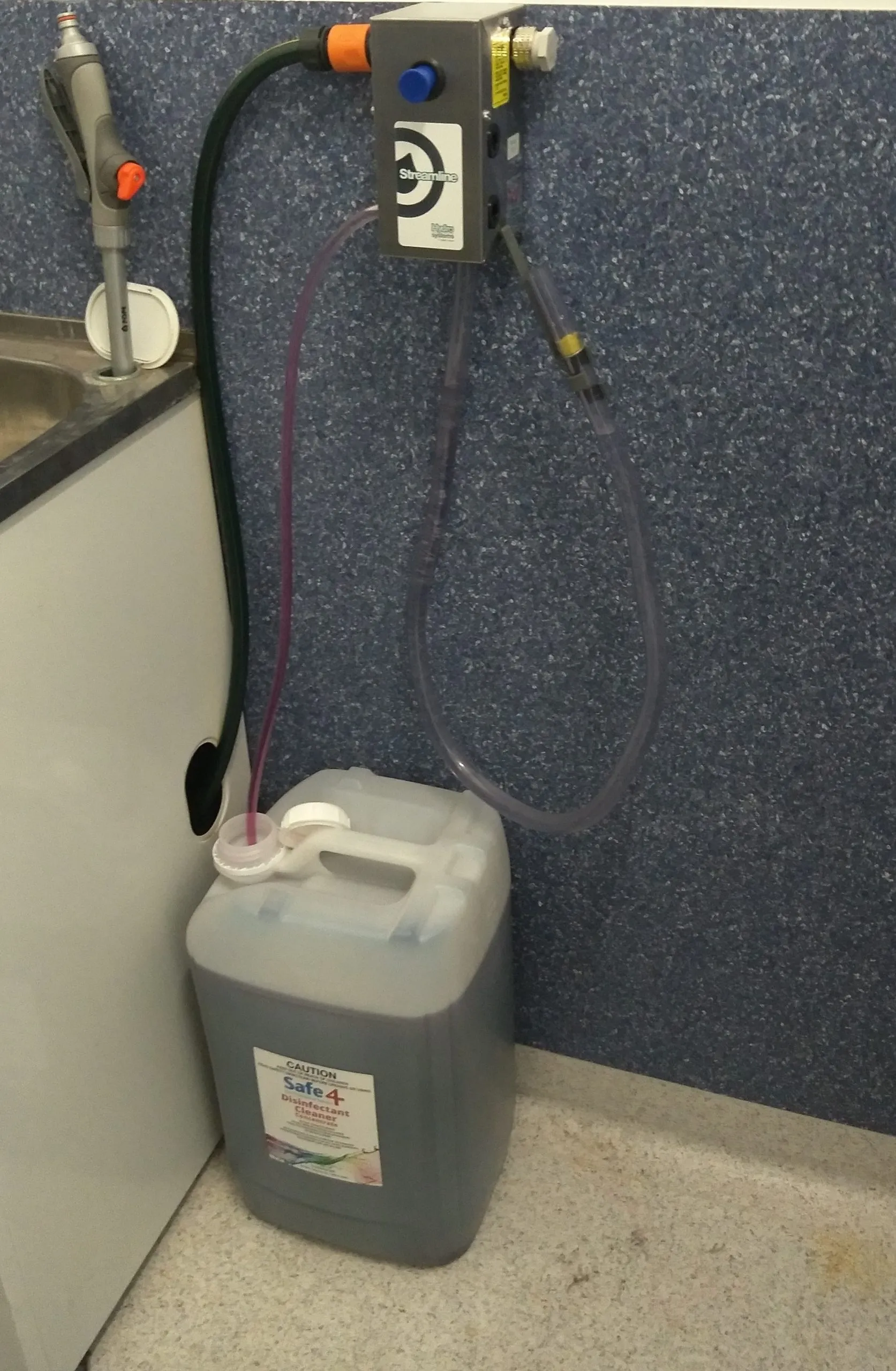 Disinfectant Cleaner Concentrate 25 Litres - Image 4